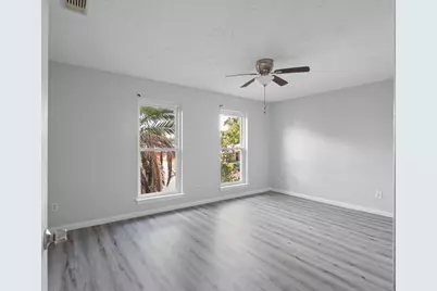 10146 Valley Club Drive, Houston, TX 77078 - Photo 9