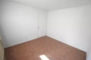 4353 Brinkley St, Houston, TX 77051 - Photo 5