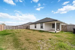 1026 Great Barracuda Ln, Alvin, TX 77511 - Photo 3