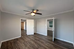 8226 Harding St, Houston, TX 77012 - Photo 3