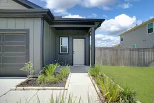 511 Louis Ln, Baytown, TX 77523 - Photo 3