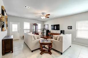 3514 Conquest Cir, Texas City, TX 77591 - Photo 3