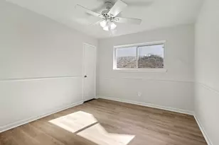 2922 Park Garden Dr, Houston, TX 77339 - Photo 19