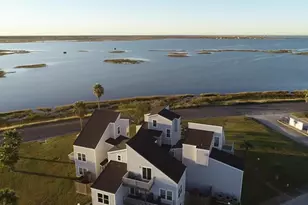 1001 Cape Velero Dr, Rockport, TX 78382 - Photo 1