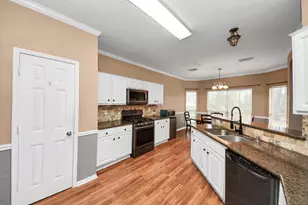 29110 Forest Hill Dr, Magnolia, TX 77355 - Photo 15