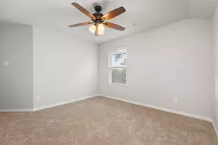 13726 Sandy Bend Ct, Houston, TX 77044 - Photo 37
