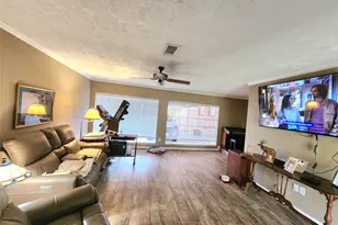 9762 Rambling Trail, Houston, TX 77089 - Photo 5