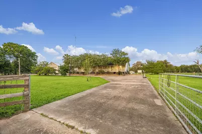 3515 County Road 36, Angleton, TX 77515 - Photo 5