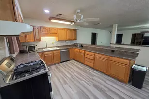 206 Elm St, Highlands, TX 77562 - Photo 47