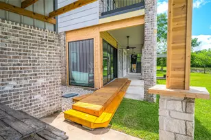 206 Elm St, Highlands, TX 77562 - Photo 17