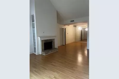 2100 Tanglewilde Street #402, Houston, TX 77063 - Photo 9