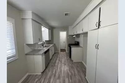 5655 Belneath Street, Houston, TX 77033 - Photo 13
