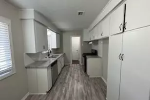 5655 Belneath St, Houston, TX 77033 - Photo 13
