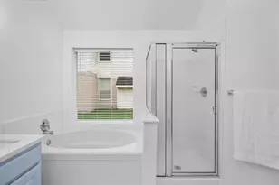 2014 White Oaks Hills Ln, Houston, TX 77339 - Photo 17