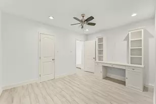 9206 W Sterling Dr, Pearland, TX 77584 - Photo 25