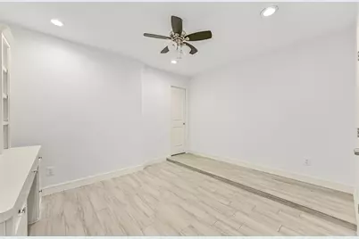 9206 W Sterling Drive, Pearland, TX 77584 - Photo 23