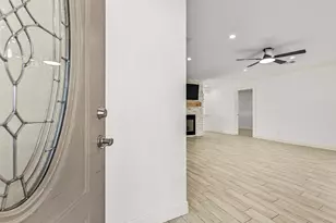 9206 W Sterling Dr, Pearland, TX 77584 - Photo 9