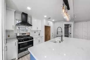 9327 Golden Sunshine Dr, Houston, TX 77064 - Photo 13