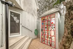 2029 Dunlavy St, Houston, TX 77006 - Photo 15