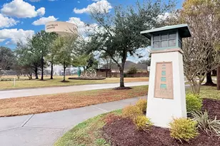 3201 Rock Brook Falls Ln, League City, TX 77573 - Photo 7