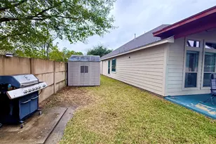 3201 Rock Brook Falls Ln, League City, TX 77573 - Photo 35