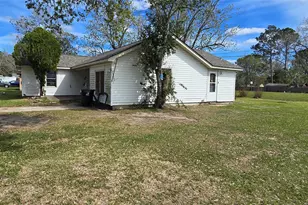 3100 12th St, Bay City, TX 77414 - Photo 3