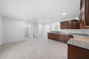 3209 Wheatmeadow Ct, Pearland, TX 77581 - Photo 9