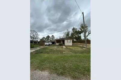 312 Willow Street, Sweeny, TX 77480 - Photo 1