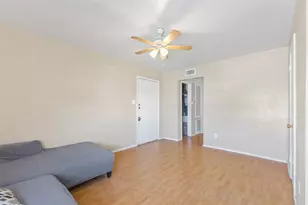 2802 Cypress Bend Cir, Bryan, TX 77801 - Photo 3