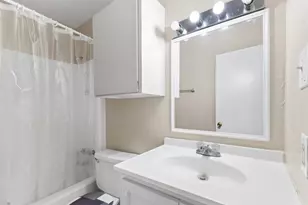 2802 Cypress Bend Cir, Bryan, TX 77801 - Photo 9