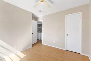 2802 Cypress Bend Cir, Bryan, TX 77801 - Photo 7