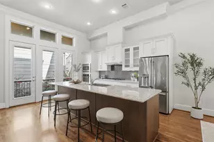1348 W 25th St, Houston, TX 77008 - Photo 9