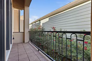 1348 W 25th St, Houston, TX 77008 - Photo 29
