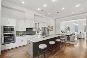 1348 W 25th St, Houston, TX 77008 - Photo 9