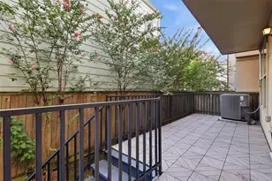 1348 W 25th St, Houston, TX 77008 - Photo 31