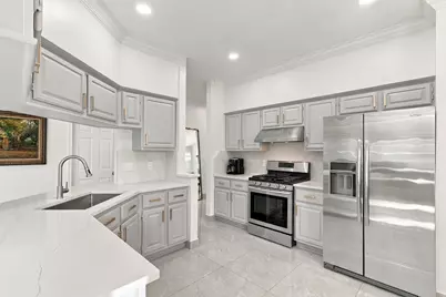 14538 Circlewood Way, Houston, TX 77062 - Photo 9