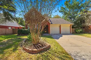 14538 Circlewood Way, Houston, TX 77062 - Photo 3