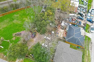 5206 Denmark St, Houston, TX 77016 - Photo 17