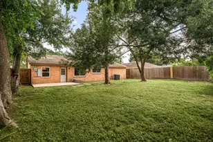 9403 Beverly Hill St, Houston, TX 77063 - Photo 21