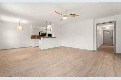 9403 Beverlyhill Street, Houston, TX 77063 - Photo 7