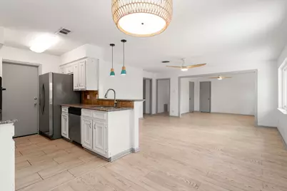 9403 Beverlyhill Street, Houston, TX 77063 - Photo 9