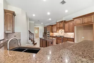 8606 Meadowview Ct, Jersey Village, TX 77040 - Photo 11