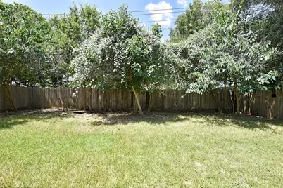 5830 Hornwood Drive, Houston, TX 77081 - Photo 35