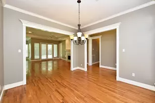 5830 Hornwood Dr, Houston, TX 77081 - Photo 5