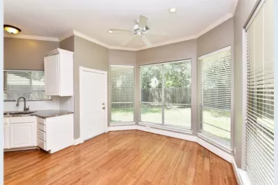 5830 Hornwood Drive, Houston, TX 77081 - Photo 17