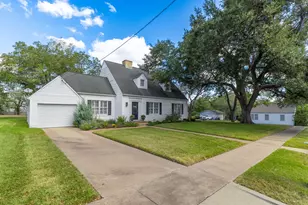 901 Anderson St, Schulenburg, TX 78956 - Photo 1