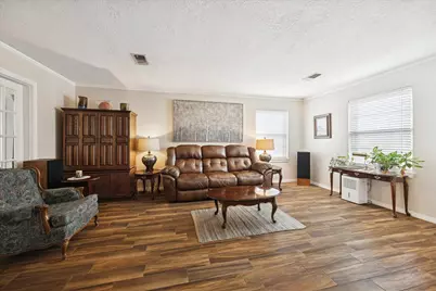 4629 Valerie, Bellaire, TX 77401 - Photo 9