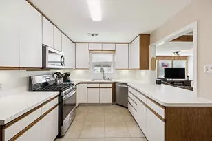 4629 Valerie, Bellaire, TX 77401 - Photo 15