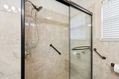 4629 Valerie, Bellaire, TX 77401 - Photo 3