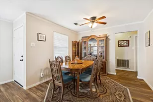 4629 Valerie, Bellaire, TX 77401 - Photo 11